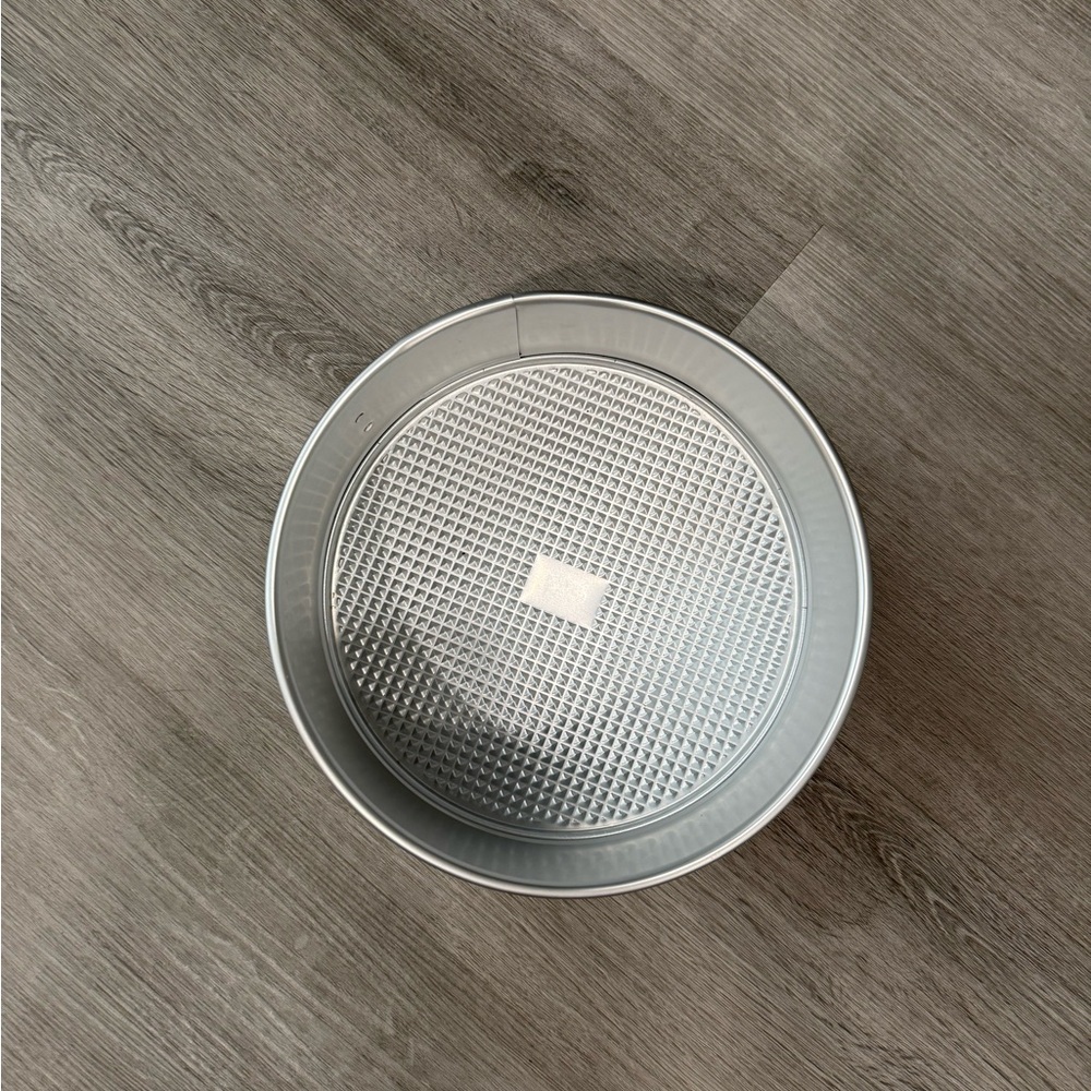 Never Used Spring Form Pan 9”